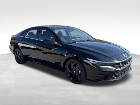 New 2026 Hyundai Elantra SEL Sport Premium FWD image 7