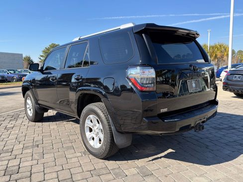 Used 2018 Toyota 4Runner SR5 image 11