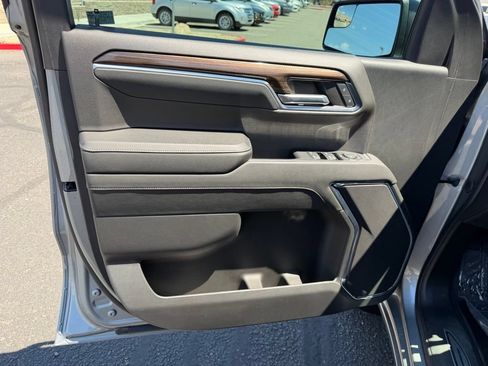Used 2024 Chevrolet Silverado 1500 RST AWD/4WD image 21