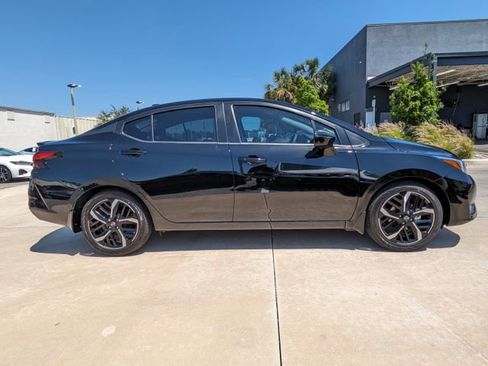 New 2025 Nissan Versa SR w/ Trunk Package image 4