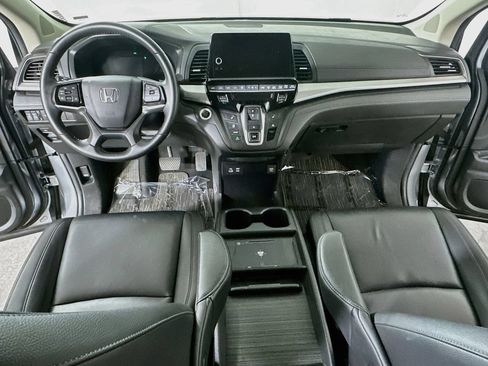 Used 2025 Honda Odyssey EX-L image 17