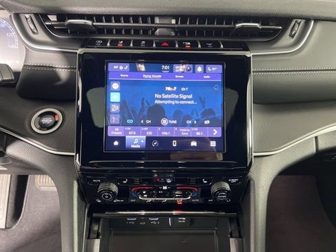 New 2025 Jeep Grand Cherokee L Laredo w/ Luxury Tech Group I image 21