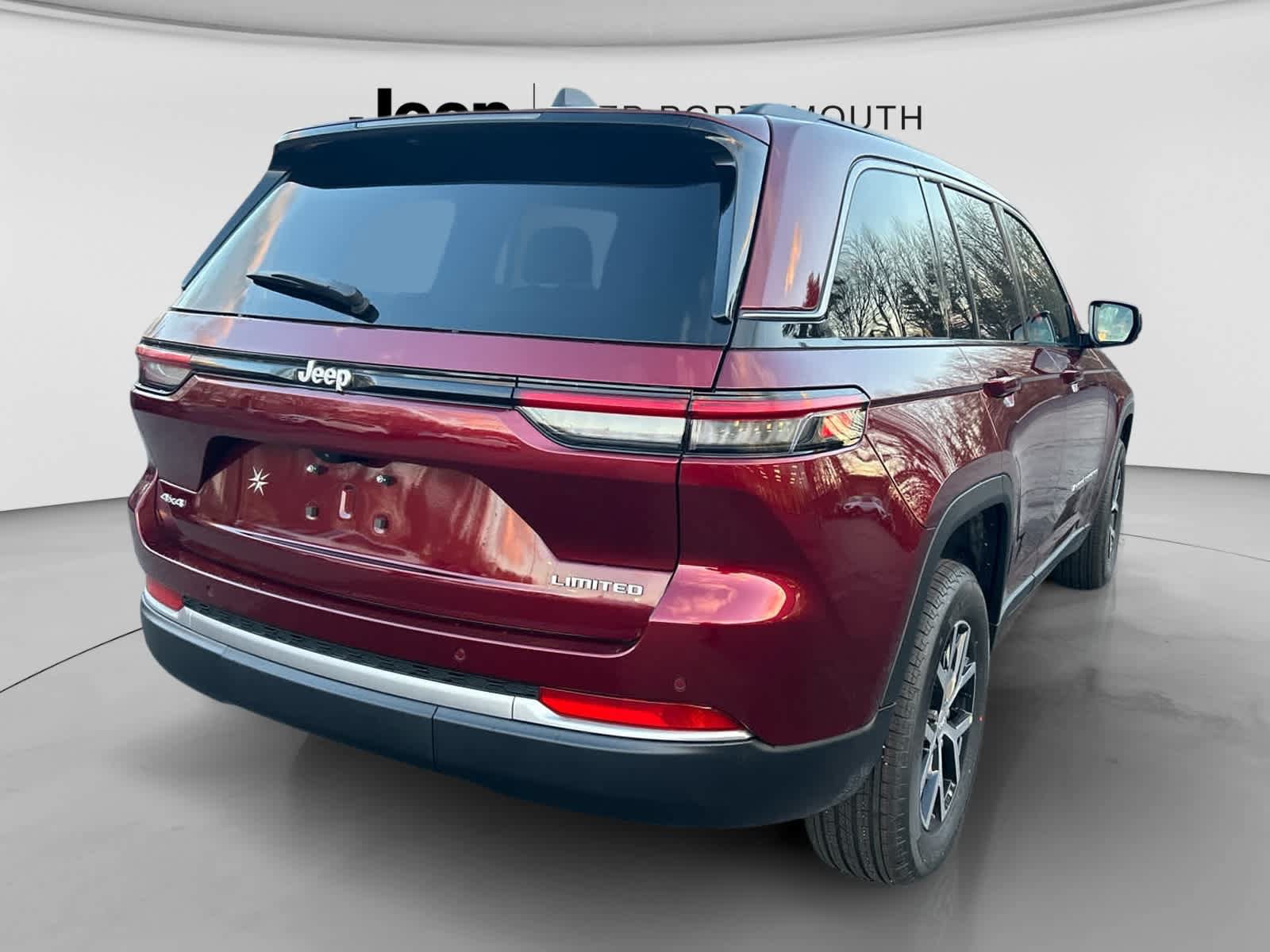 Used 2026 Jeep Grand Cherokee Limited AWD/4WD image 6
