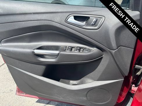 Used 2017 Ford Escape SE AWD/4WD image 8