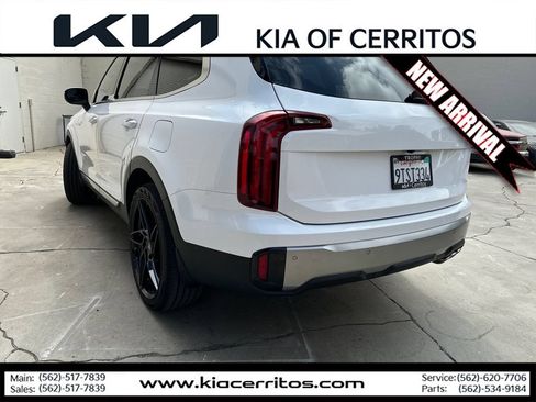 Certified 2025 Kia Telluride S FWD image 3
