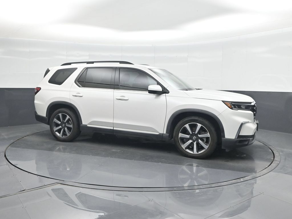 Used 2023 Honda Pilot Elite image 11