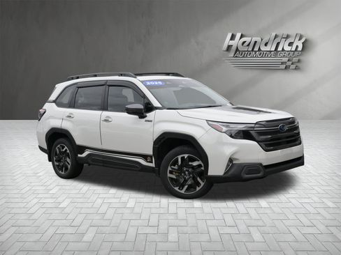 Used 2025 Subaru Forester Limited w/ Protection Package (1PH) AWD/4WD image 2
