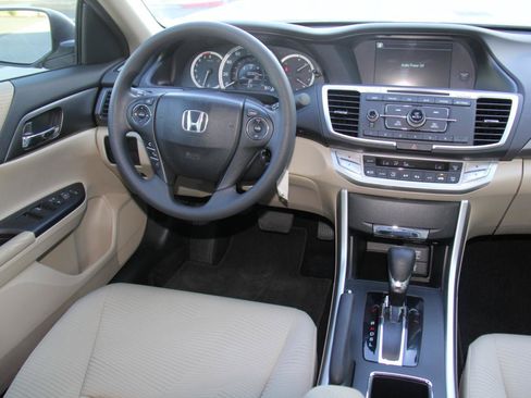 Used 2015 Honda Accord LX image 9