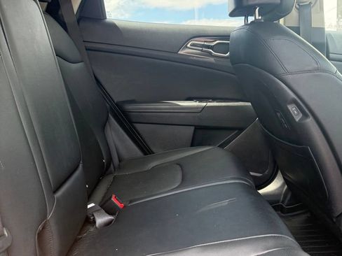 Used 2023 Kia Sportage EX AWD/4WD image 10