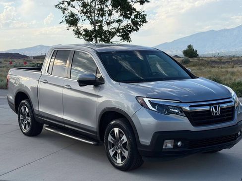 Used 2017 Honda Ridgeline RTL-T image 3