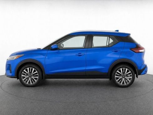 Used 2024 Nissan Kicks SV FWD image 7