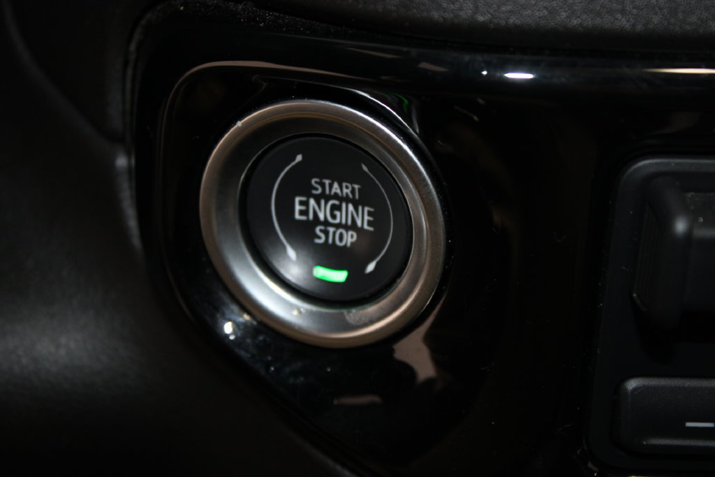 Used 2024 Chevrolet Silverado 1500 High Country AWD/4WD image 31