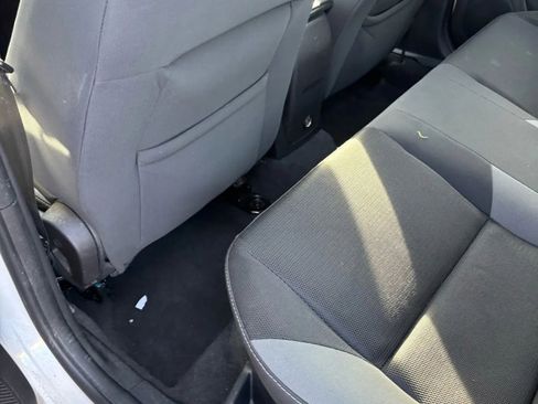 Used 2013 Ford Focus SE image 35