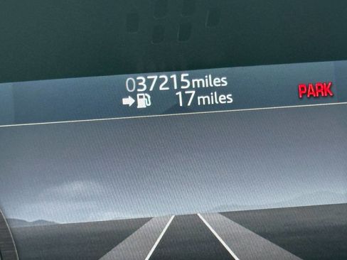 Used 2020 Land Rover Defender 110 SE image 55