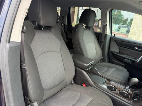 Used 2017 Chevrolet Traverse LT w/ Style and Technology Package AWD/4WD image 31