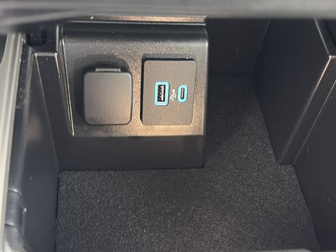 Used 2023 Ford Explorer XLT w/ Equipment Group 202A image 26