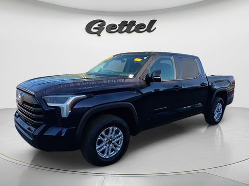 Used 2022 Toyota Tundra SR5 w/ SR5 Convenience Package image 1