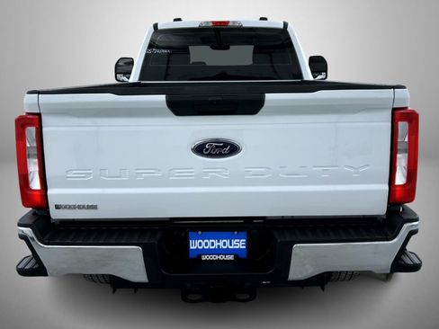 Used 2025 Ford F250 XL w/ XL Chrome Package image 6