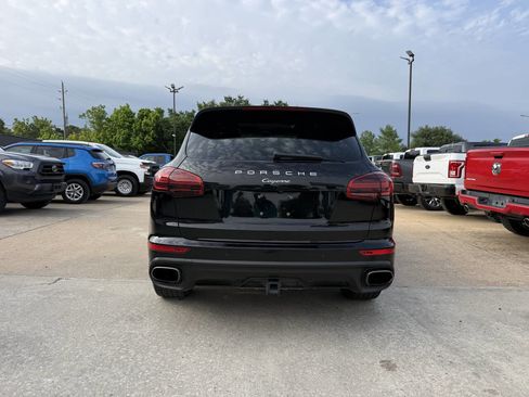 Used 2016 Porsche Cayenne AWD/4WD image 40