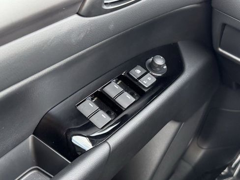 Certified 2025 MAZDA CX-5 AWD 2.5 S w/ Select Package image 33