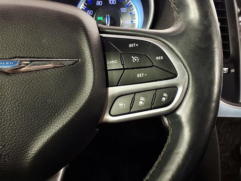 Used 2018 Chrysler 300 Limited w/ Safetytec Plus Group RWD image 21