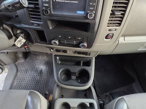 Used 2017 Nissan NV 2500 SV w/ Technology Package RWD image 16