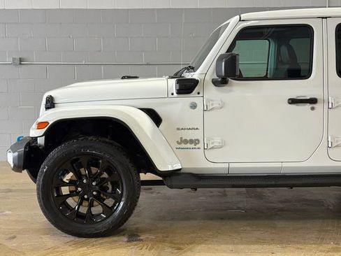 Used 2023 Jeep Wrangler Sahara w/ Cold Weather Group image 8