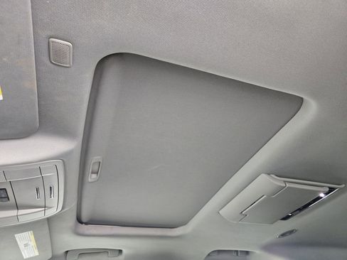 Used 2019 Chevrolet Suburban Premier image 28