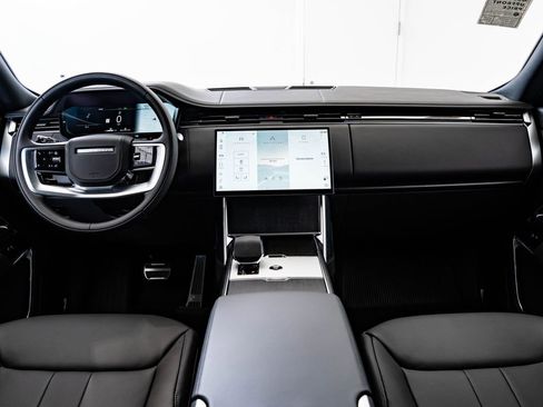 New 2026 Land Rover Range Rover Long Wheelbase SE AWD/4WD image 35