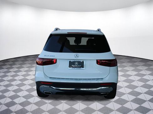 New 2026 Mercedes-Benz GLB 250 image 10