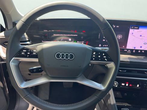 Certified 2025 Audi Q5 Premium Plus w/ Premium Plus AWD/4WD image 39