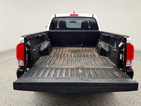 Used 2017 Toyota Tacoma SR image 21