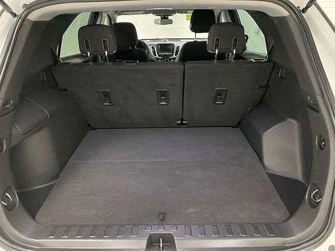 Used 2020 Chevrolet Equinox LS image 14