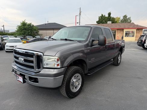 Used 2007 Ford F250 4x4 Crew Cab Super Duty image 2