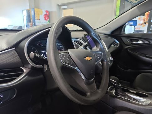 Used 2021 Chevrolet Malibu LS image 6
