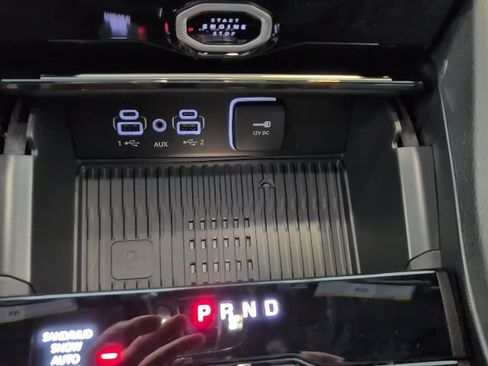 New 2026 Jeep Grand Cherokee Altitude AWD/4WD image 26