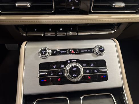 Used 2020 Lincoln Aviator 2WD image 19