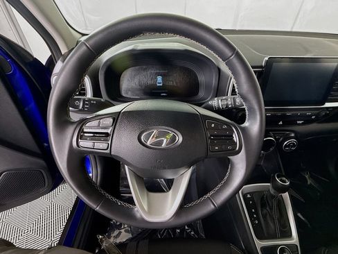 Certified 2023 Hyundai Venue SEL FWD image 20