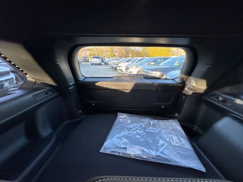 New 2025 Jeep Grand Cherokee Limited w/ Black Appearance Package image 36