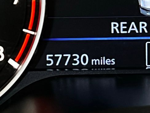 Used 2024 Nissan Altima 2.5 SR image 11