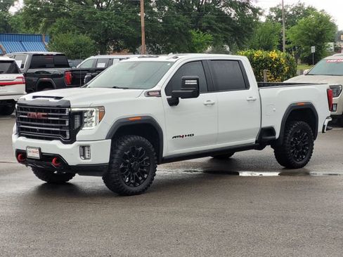 Used 2023 GMC Sierra 2500 AT4 w/ AT4 Premium Plus Package AWD/4WD image 4