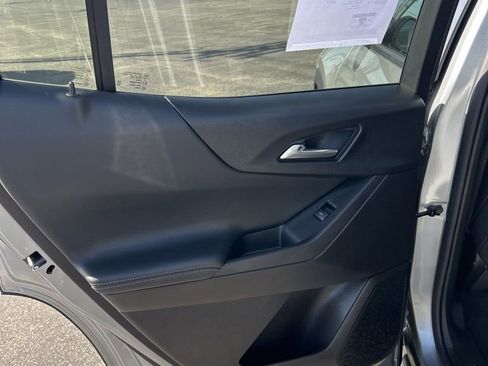 Used 2025 Chevrolet Equinox LT w/ Convenience Package II image 46