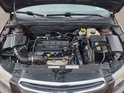 Used 2015 Chevrolet Cruze LT FWD image 21