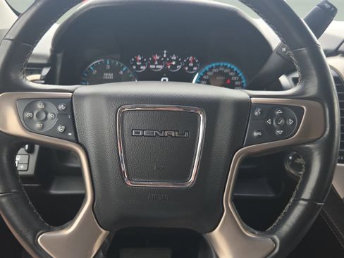 Used 2019 GMC Yukon Denali w/ Denali Ultimate Package image 11