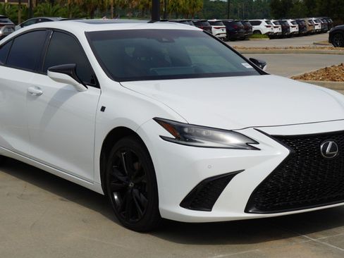 Used 2023 Lexus ES 350 F Sport w/ Accessory Package (Z2) FWD image 3