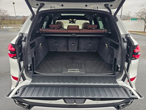 New 2026 BMW X5 xDrive40i w/ Executive Package image 60