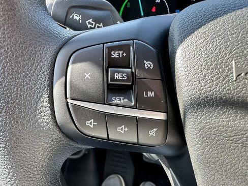 Used 2023 Ford E-Transit Medium Roof image 12