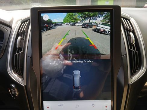 Used 2022 Ford Edge SEL w/ Convenience Package image 19