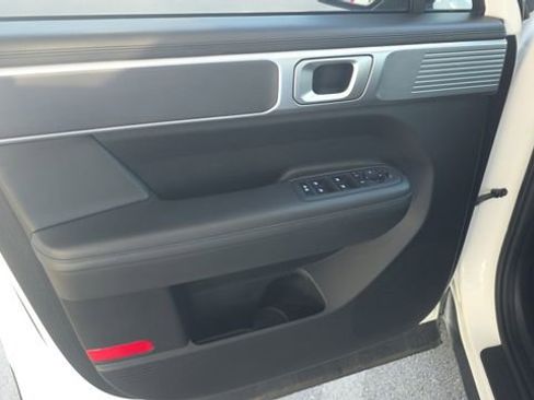 Used 2024 Hyundai Santa Fe SEL FWD image 10