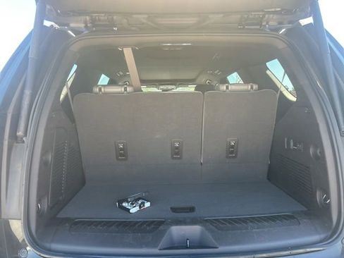 Used 2023 Chevrolet Tahoe LT w/ Luxury Package RWD image 31